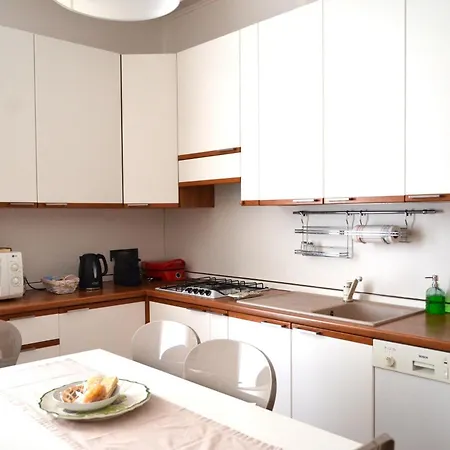 Il Balcone Di Aurora Apartman *